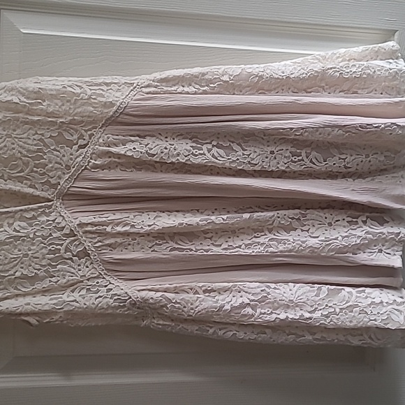 Umgee lace top with lining - Picture 5 of 6